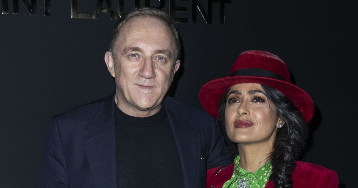 FrançoisHenri Pinault et sa femme Salma Hayek au Photocall du défilé
