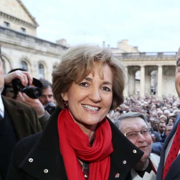 L'ancien premier ministre et maire de Bordeaux Alain Juppé et sa femme Isabelle recçoivent les Bordelais dans la cour de l'hôtel de ville avant de quitter définitivement le poste de maire afin d'être membre du conseil constitutionnel, le 7 Mars 2019 à Bordeaux. © Patrick Bernard-Fabien Cottereau/ Bestimage