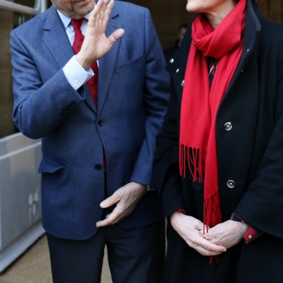 L'ancien premier ministre et maire de Bordeaux Alain Juppé et sa femme Isabelle recçoivent les Bordelais dans la cour de l'hôtel de ville avant de quitter définitivement le poste de maire afin d'être membre du conseil constitutionnel, le 7 Mars 2019 à Bordeaux. © Patrick Bernard-Fabien Cottereau/ Bestimage