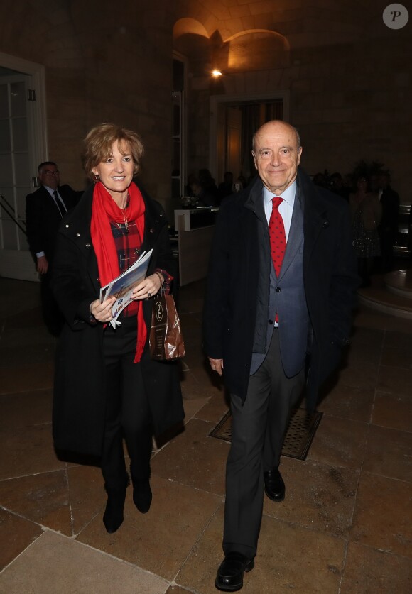 L'ancien premier ministre et maire de Bordeaux Alain Juppé et sa femme Isabelle recçoivent les Bordelais dans la cour de l'hôtel de ville avant de quitter définitivement le poste de maire afin d'être membre du conseil constitutionnel, le 7 Mars 2019 à Bordeaux. © Patrick Bernard-Fabien Cottereau/ Bestimage
