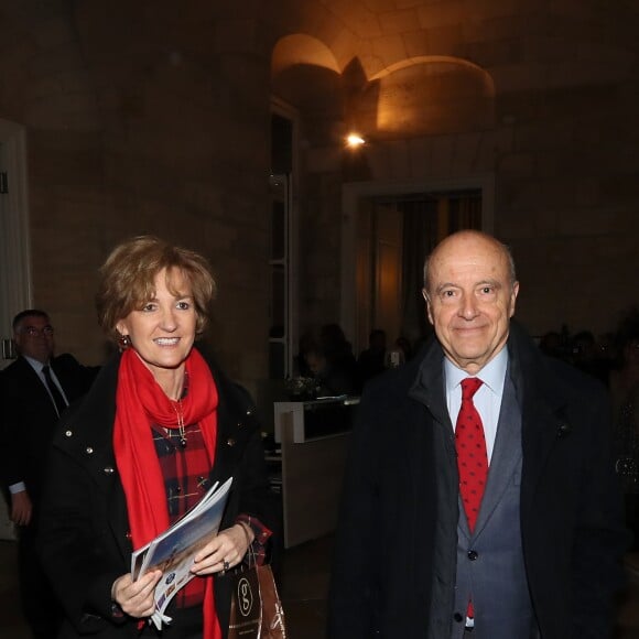 L'ancien premier ministre et maire de Bordeaux Alain Juppé et sa femme Isabelle recçoivent les Bordelais dans la cour de l'hôtel de ville avant de quitter définitivement le poste de maire afin d'être membre du conseil constitutionnel, le 7 Mars 2019 à Bordeaux. © Patrick Bernard-Fabien Cottereau/ Bestimage