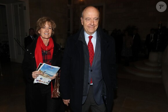 L'ancien premier ministre et maire de Bordeaux Alain Juppé et sa femme Isabelle recçoivent les Bordelais dans la cour de l'hôtel de ville avant de quitter définitivement le poste de maire afin d'être membre du conseil constitutionnel, le 7 Mars 2019 à Bordeaux. © Patrick Bernard-Fabien Cottereau/ Bestimage