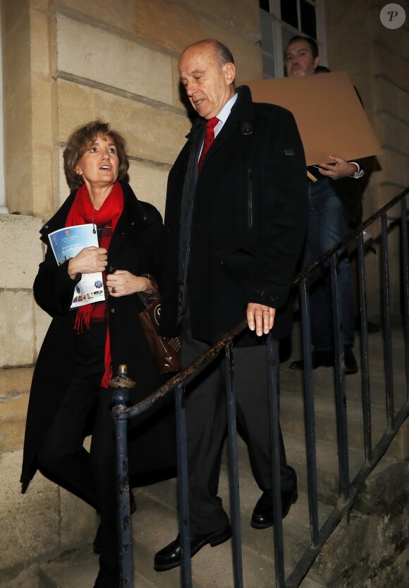 L'ancien premier ministre et maire de Bordeaux Alain Juppé et sa femme Isabelle recçoivent les Bordelais dans la cour de l'hôtel de ville avant de quitter définitivement le poste de maire afin d'être membre du conseil constitutionnel, le 7 Mars 2019 à Bordeaux. © Patrick Bernard-Fabien Cottereau/ Bestimage