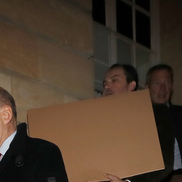 L'ancien premier ministre et maire de Bordeaux Alain Juppé et sa femme Isabelle recçoivent les Bordelais dans la cour de l'hôtel de ville avant de quitter définitivement le poste de maire afin d'être membre du conseil constitutionnel, le 7 Mars 2019 à Bordeaux. © Patrick Bernard-Fabien Cottereau/ Bestimage