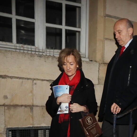 L'ancien premier ministre et maire de Bordeaux Alain Juppé et sa femme Isabelle recçoivent les Bordelais dans la cour de l'hôtel de ville avant de quitter définitivement le poste de maire afin d'être membre du conseil constitutionnel, le 7 Mars 2019 à Bordeaux. © Patrick Bernard-Fabien Cottereau/ Bestimage