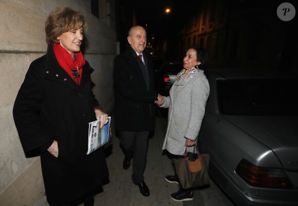 L'ancien premier ministre et maire de Bordeaux Alain Juppé et sa femme Isabelle recçoivent les Bordelais dans la cour de l'hôtel de ville avant de quitter définitivement le poste de maire afin d'être membre du conseil constitutionnel, le 7 Mars 2019 à Bordeaux. © Patrick Bernard-Fabien Cottereau/ Bestimage