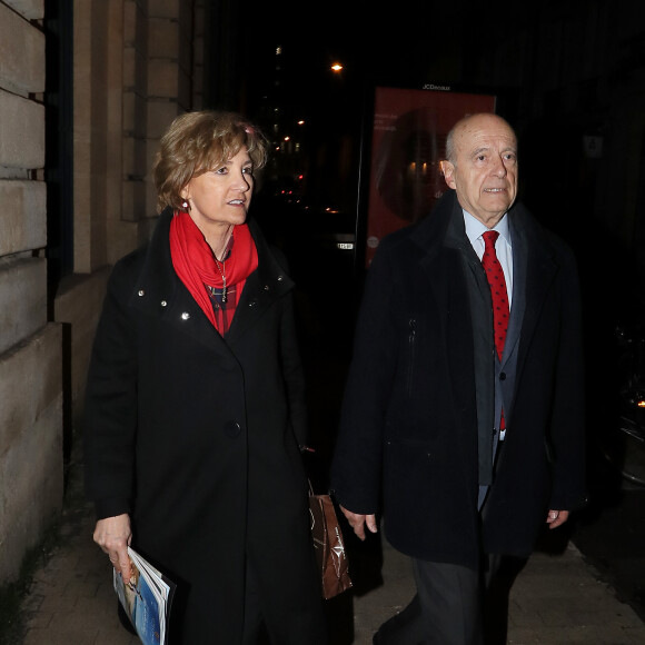 L'ancien premier ministre et maire de Bordeaux Alain Juppé et sa femme Isabelle recçoivent les Bordelais dans la cour de l'hôtel de ville avant de quitter définitivement le poste de maire afin d'être membre du conseil constitutionnel, le 7 Mars 2019 à Bordeaux. © Patrick Bernard-Fabien Cottereau/ Bestimage