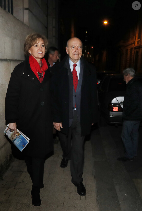 L'ancien premier ministre et maire de Bordeaux Alain Juppé et sa femme Isabelle recçoivent les Bordelais dans la cour de l'hôtel de ville avant de quitter définitivement le poste de maire afin d'être membre du conseil constitutionnel, le 7 Mars 2019 à Bordeaux. © Patrick Bernard-Fabien Cottereau/ Bestimage