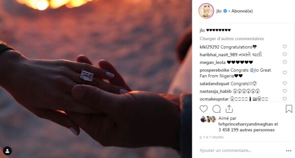 Jennifer Lopez dévoile la bague de fiançailles que lui a offerte Alex Rodriguez le 9 mars 2019.