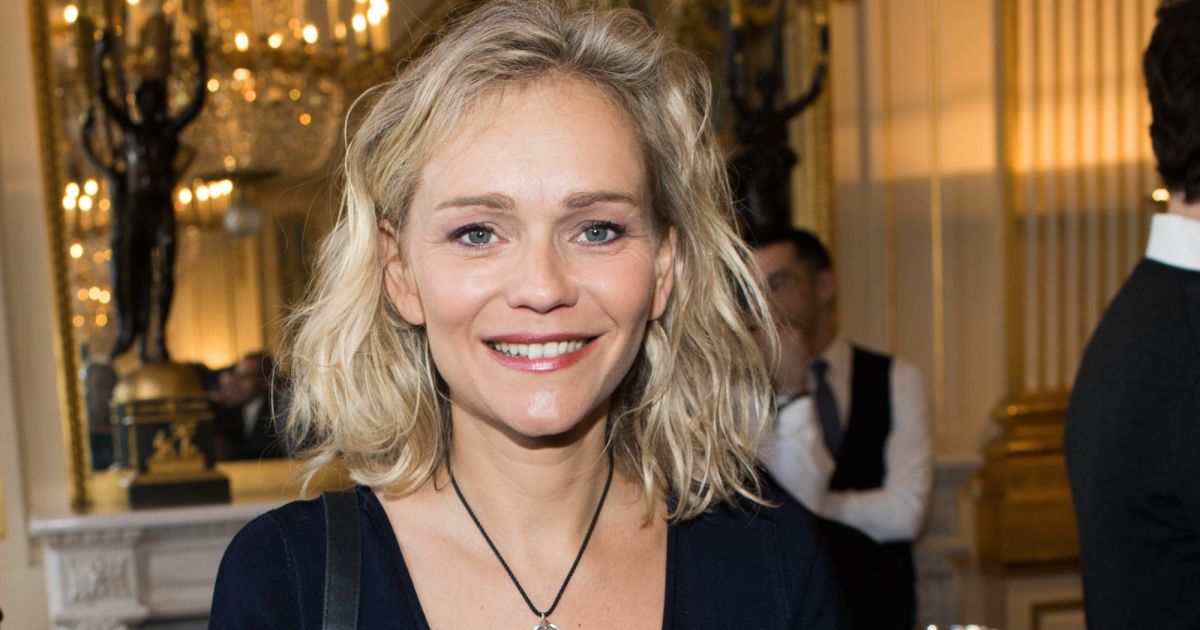 Qui Est La Mère De Claire Borotra Claire Borotra lors de la signature au ministère de la Culture de la