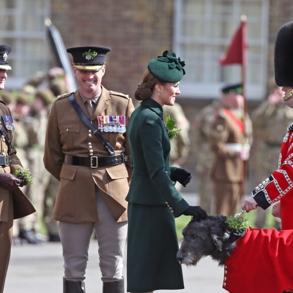 Le Prince William et Kate Middleton, duchesse de Cambridge, lors de la parade de la Saint Patrick dans le quartier de Hounslow à Londres le 17 mars 2019.