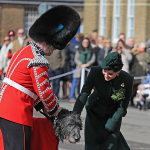 Le prince William, duc de Cambridge et Kate Middleton lors de la parade de la Saint Patrick dans le quartier de Hounslow à Londres le 17 mars 2019.