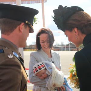 Le prince William, duc de Cambridge et Kate Middleton lors de la parade de la Saint Patrick dans le quartier de Hounslow à Londres le 17 mars 2019.