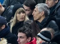 France-Islande : Nagui célèbre la belle victoire avec un baiser à sa femme