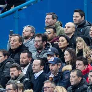 Bruno Solo, Jean-Roch, Emmanuel Levy dit Manu Levy, Valérie Bègue (Miss France 2008), Nagui et sa femme Mélanie Page - People assistent au match des éliminatoires de l'Euro 2020 entre la France et l'Islande au Stade de France à Saint-Denis le 25 mars 2019. La france a remporté le match sur le score de 4-0.