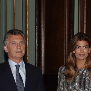 Le roi Felipe VI d'Espagne, le président de la Nation d'Argentine Mauricio Macri, sa femme la première dame d'Argentine Juliana Awada et la reine Letizia d'Espagne lors d'une réception en l'honneur du président argentin à l'hôtel Four Seasons de Buenos Aires, Argentine le 26 mars 2019.