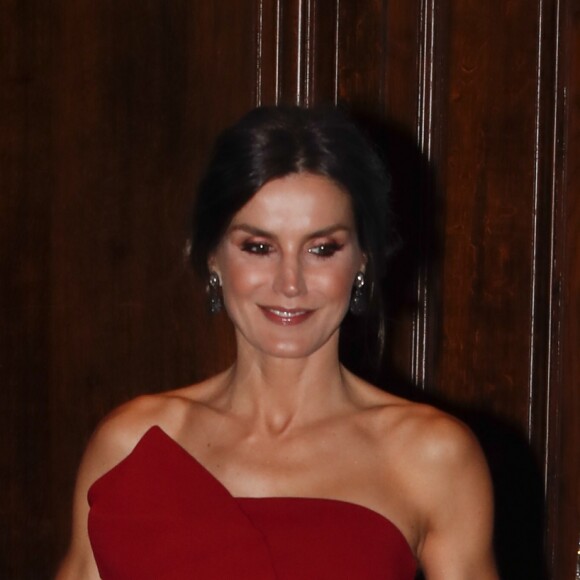 La première dame d'Argentine Juliana Awada et la reine Letizia d'Espagne lors d'une réception en l'honneur du président argentin à l'hôtel Four Seasons de Buenos Aires, Argentine le 26 mars 2019.