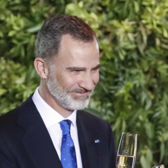 Le roi Felipe VI et la reine Letizia d'Espagne - Le couple royal d'Espagne lors du dîner de gala en leur honneur au Centre culturel Kirchner à Buenos Aires. Le 25 mars 2019.