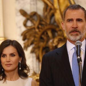 Le roi Felipe VI d'Espagne, la reine Letizia - Le couple royal d'Espagne est accueilli par le président de l'Argentine et sa femme à Buenos Aires le 25 mars 2019.