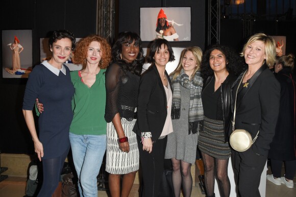 Exclusif - Caroline Bourg, Mathilde Lebrequer, Gigi Ledron, Hélène Bizot, Elea Clair, Behi Djanati Atai, Vanessa Valence, Zoe Bizot.Vernissage de l'exposition photographique de l'Association "Aux Larmes Citoyennes" réalisée par le photographe Alain Guizard. Levallois, Péristyle de l'Hôtel de Ville, le 16 Mars 2018. © Bestimage/Guirec Coadic