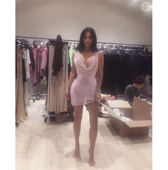 Kim Kardashian sur Instagram, le 29 mars 2019. Elle portait une robe Versace, s'inspirant du look de Naomi Campbell.