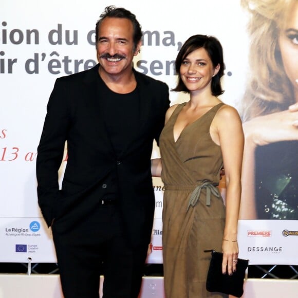 Jean Dujardin et sa femme Nathalie Péchalat au photocall de la cérémonie d'ouverture de la 10ème édition du Festival Lumière à Lyon, France, le 13 octobre 2018. © Dominique Jacovides/Bestimage