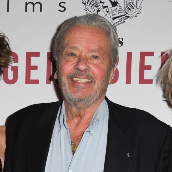 Anne Le Nen, Alain Delon et Muriel Robin - Avant-première du film "Des gens bien" au cinéma Gaumont-Opéra à Paris le 2 avril 2019. © Coadic Guirec/Bestimage