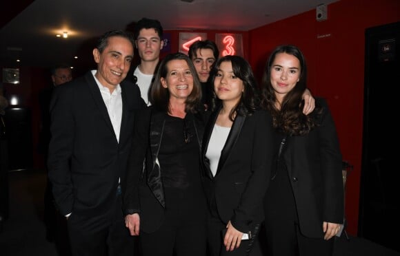 Bruno Lopez avec sa femme est ses enfants Paloma Lopez et Marius Lopez - Avant-première du film "Des gens bien" au cinéma Gaumont-Opéra à Paris le 2 avril 2019. © Coadic Guirec/Bestimage
