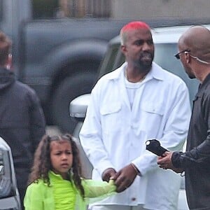 Exclusif - Kanye West accompagne sa fille North West ainsi que Penelope, Mason et Reign, les enfants de sa belle soeur Kourtney Kardashian, à la messe dominicale à Calabasas, le 3 mars 2019.