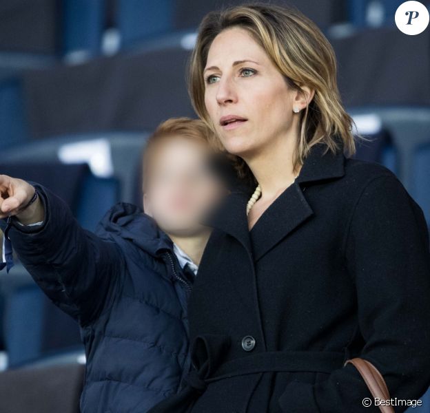 Maud Fontenoy et son fils Mahe - Célébrités dans les tribunes du parc des princes lors du match de football de ligue 1, Paris Saint-Germain (PSG) contre Strasbourg à Paris le 7 avril 2019. Le match s'est soldé par un match nul 2-2.