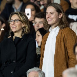 Maud Fontenoy et Pierre Sarkozy - Célébrités dans les tribunes du parc des princes lors du match de football de ligue 1, Paris Saint-Germain (PSG) contre Strasbourg à Paris le 7 avril 2019. Le match s'est soldé par un match nul 2-2.