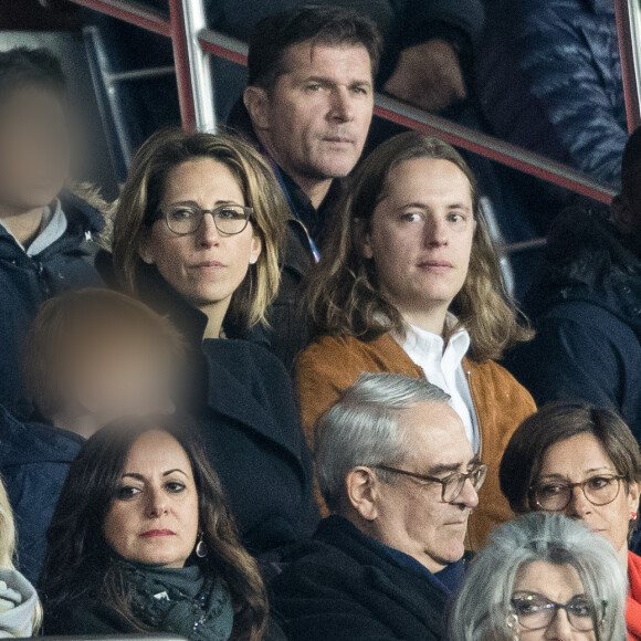 Maud Fontenoy avec son fils Mahe et Pierre Sarkozy - Célébrités dans les tribunes du parc des princes lors du match de football de ligue 1, Paris Saint-Germain (PSG) contre Strasbourg à Paris le 7 avril 2019. Le match s'est soldé par un match nul 2-2.