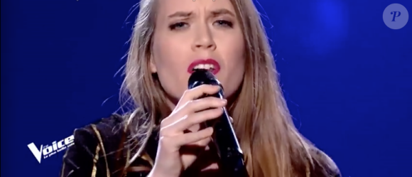 Hannah Featherstone dans "The Voice 8" sur TF1, le 13 avril 2019.