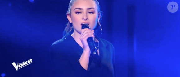Louna dans "The Voice 8" sur TF1, le 13 avril 2019.