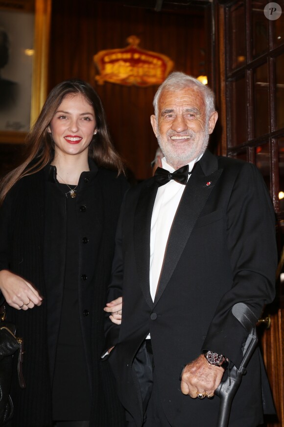 Jean-Paul Belmondo et sa petite-fille Annabelle à la soirée du 52eme Gala de l'union des artistes au Cirque d'hiver à Paris le 18 novembre 2013.