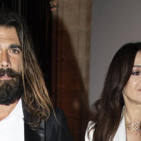 Monica Bellucci et son compagnon Nicolas Lefebvre assistent à la soirée de lancement de la collection "Clash De Cartier" à la Conciergerie à Paris, France, le 10 avril 2019. © Pierre Perusseau/Bestimage