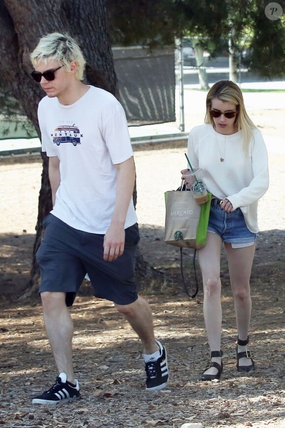 Exclusif - Emma Roberts et Evan Peters à Los Angeles, le 2 septembre 2018.