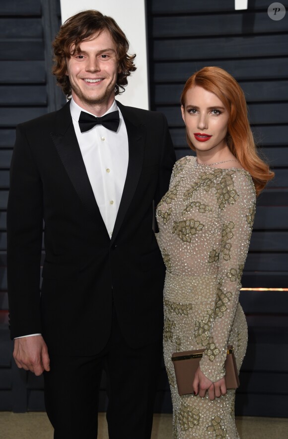 Evan Peters et Emma Roberts à Beverly Hills, le 26 février 2017.