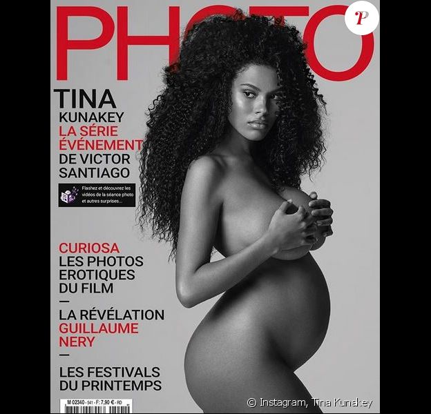 Tina Kunakey, enceinte et nue, en couverture du magazine Photo. Photo par Victor Santiago.