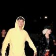 Exclusif - Orlando Bloom et sa fiancée Katy Perry se pressent pour arriver à l'heure au concert de Childhish Gambino pendant le festival Coachella, Indio, le 12 avril 2019.