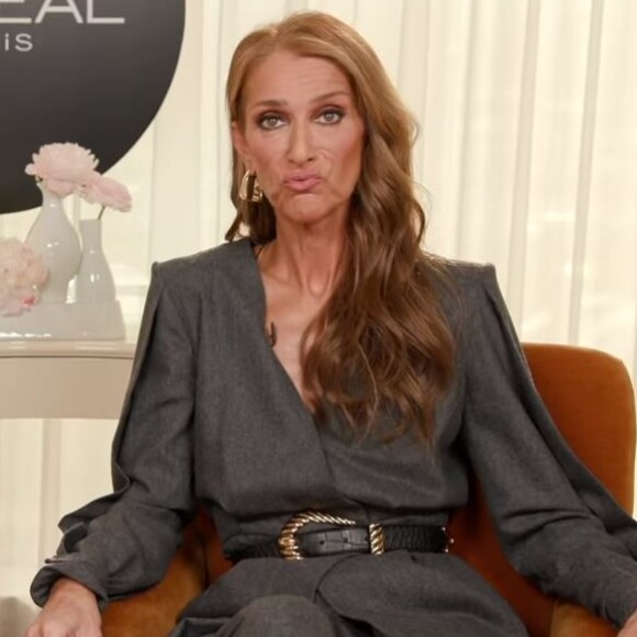 Céline Dion s'amuse à grimacer en parlant de chirurgie esthétique pour Sunday Times Style. Avril 2019.