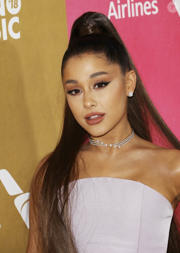 Ariana Grande au photocall de la 13ème édition des "Billboards Annual Women in Music Event" à New York, le 6 décembre 2018.