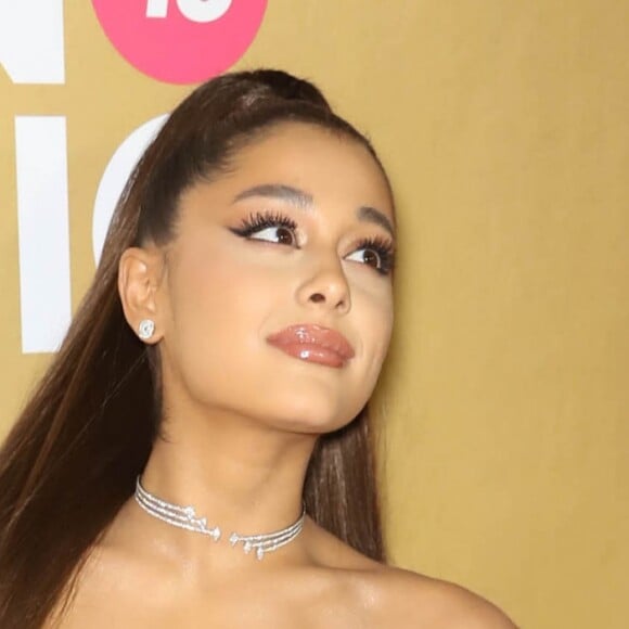 Ariana Grande au photocall de la 13ème édition des "Billboards Annual Women in Music Event" à New York, le 6 décembre 2018.