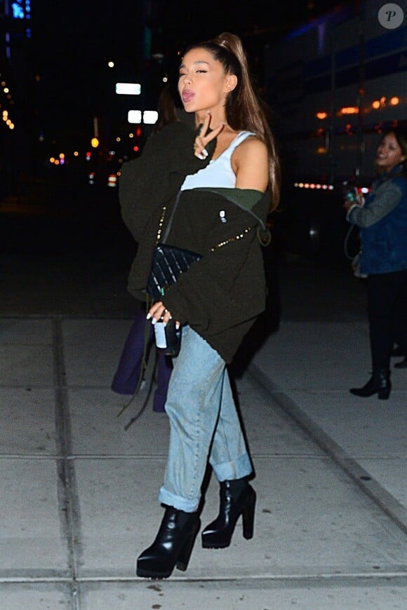 Exclusif - Ariana Grande arrive au Sweetener Experience organisé pour ses fans à New York, le 1er octobre 2018.