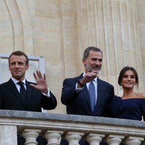 Le roi Felipe VI et la reine Letizia d'Espagne avec Brigitte et Emmanuel Macron à Paris le 5 octobre 2018 lors de la visite de l'exposition Miro au Grand Palais. © Dominique Jacovides / Bestimage