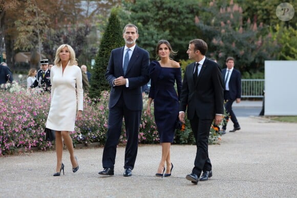 Le roi Felipe VI et la reine Letizia d'Espagne avec Brigitte et Emmanuel Macron à Paris le 5 octobre 2018 lors de la visite de l'exposition Miro au Grand Palais. © Dominique Jacovides / Bestimage