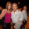 Exclusif - Carla Bruni-Sarkozy pose avec son mari Nicolas Sarkozy après son concert lors du 58e festival "Jazz à Juan" à Juan-les-Pins le 17 juillet 2018. © Bruno Bebert/Bestimage