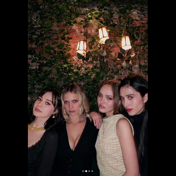 Lily-Rose Depp à la soirée d'anniversaire de son amie Delilah Summer Parillo. Avril 2019.