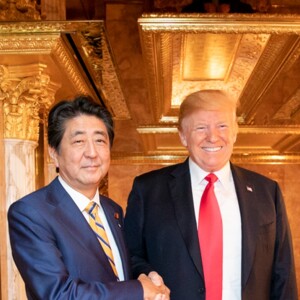 Le président Donald Trump rencontre le premier ministre japonais Abe Shinzo à la Trump Tower à New York le 23 Septembre 2018.