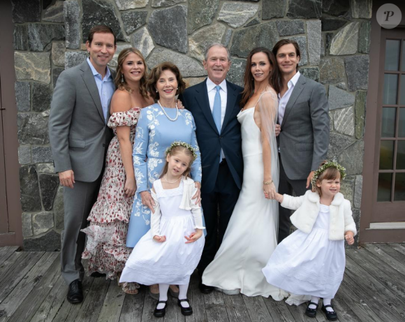 Les mariés entourés de Jenna Bush et Henry Hager, Laura et George W. Bush et les petites Mila et Poppy - Mariage de Barbara avec Craig Coyne à Kennebunkport, dans le Maine, le 7 octobre 2018.